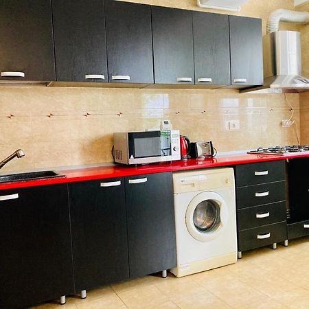 Апартаменты Apartament Edy Эфорие Норд Экстерьер фото